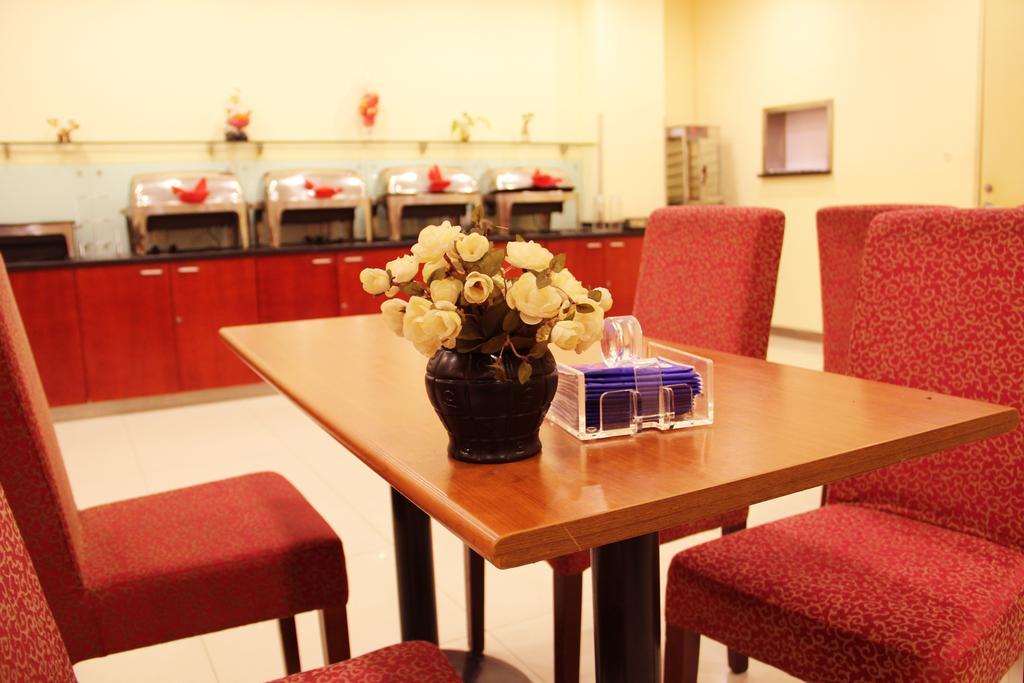 Hotel Hanting Express Jiading Yongjing Road 2*